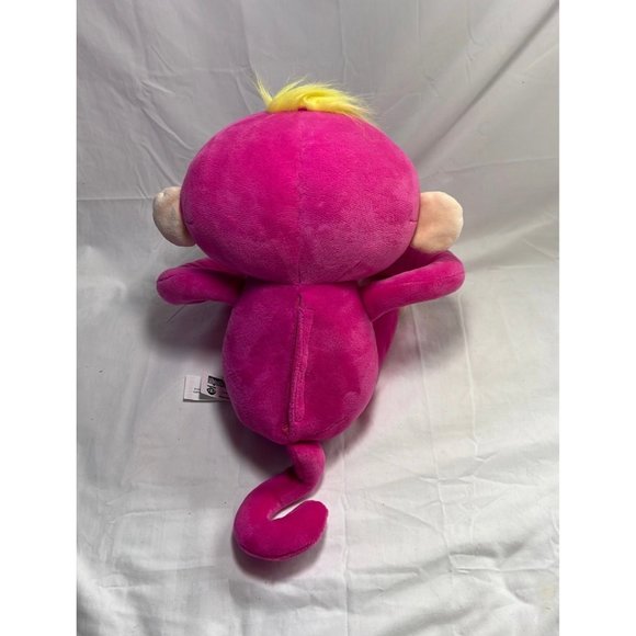 Fingerlings HUGS - Bella (Pink) - Advanced Interactive Plush Baby Monkey Sounds - Picture 3 of 4